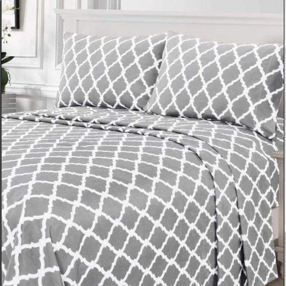 ⭐️SEE NEW LISTING⭐️Queen 4pc Light Grey Arabesque Bedsheets - Picture 1 of 5